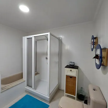 Acogedora Casa De Campo- Bajo Con Finca- Neda